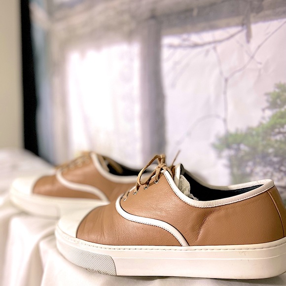 🔥 RARE 🔥 Old Céline Phoebe Philo Tan and White Cap Toe Sneakers sz 39 Like New - Picture 2 of 2